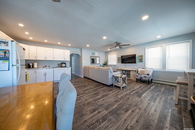 Building Photo - 97 Florida St