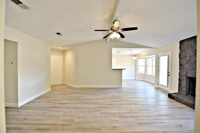 Building Photo - 12719 Acadian Trail