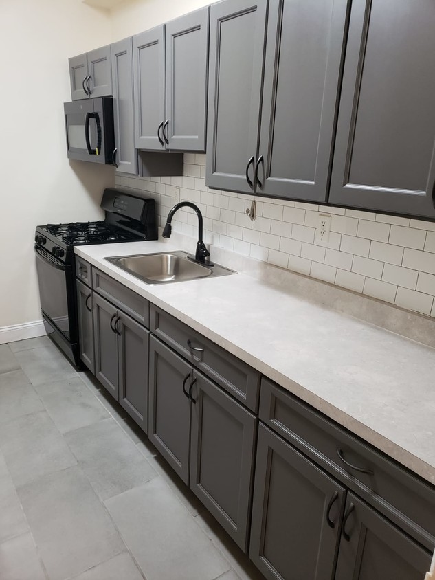 Foto principal - 525 Riverdale Ave