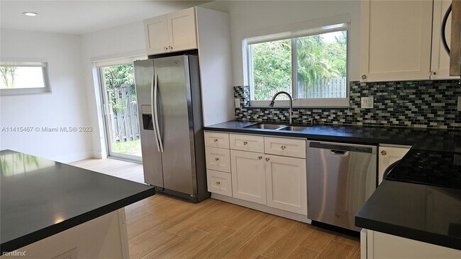 Foto del edificio - 3 br, 2 bath House - 1031 N Northlake Dr