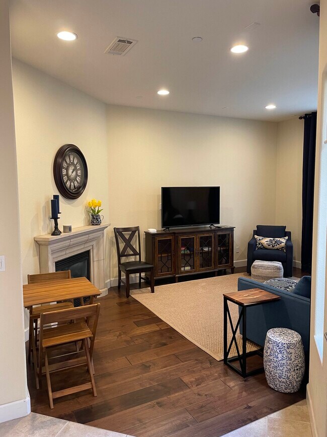 Building Photo - 1150 Spring Azure Way