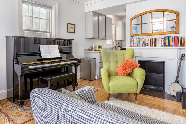 Building Photo - 4 S Park St