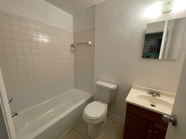 Building Photo - 2045 SW 69th Dr