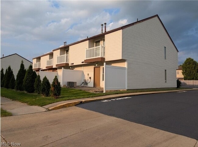 Building Photo - 1565 Whitehall Blvd