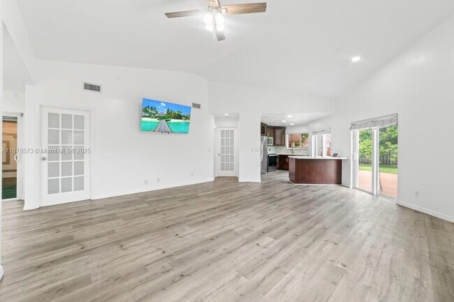 Building Photo - 11041 SW 11th Ct