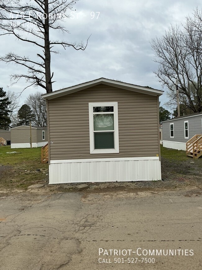 Building Photo - 475 E Robins St