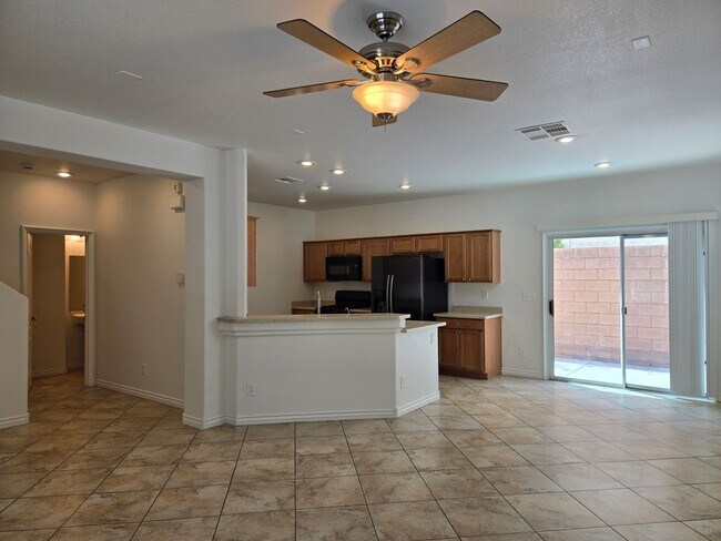 Foto del edificio - 2 Story home in Mountain's Edge