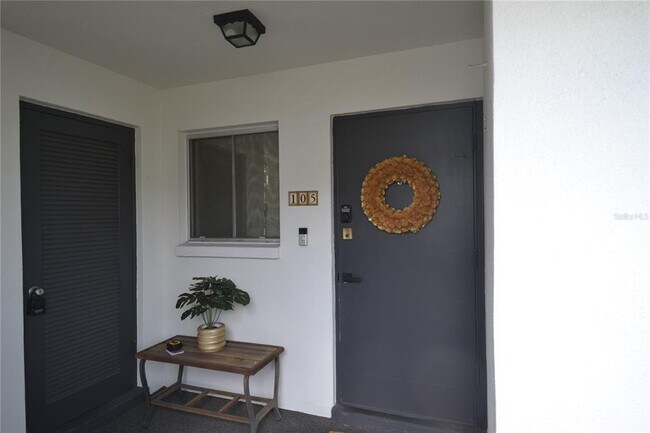 Foto del edificio - 2944 W Bay Dr