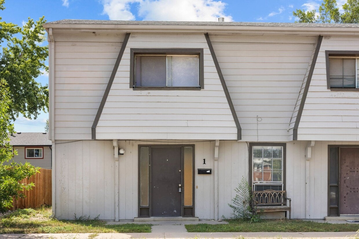 Photo - 1303 South Coffman