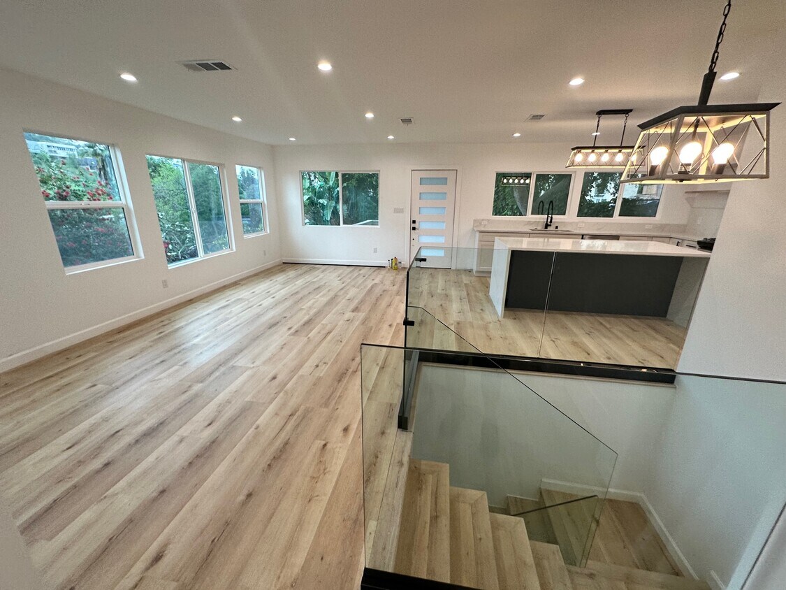 Dining Area - 1621 Ewing St