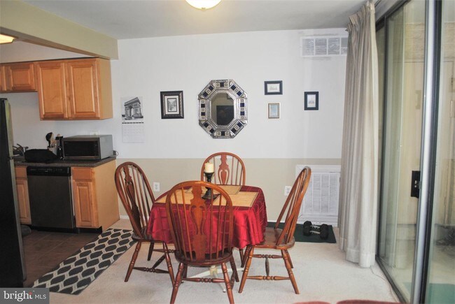 Building Photo - 4420 Briarwood Ct N