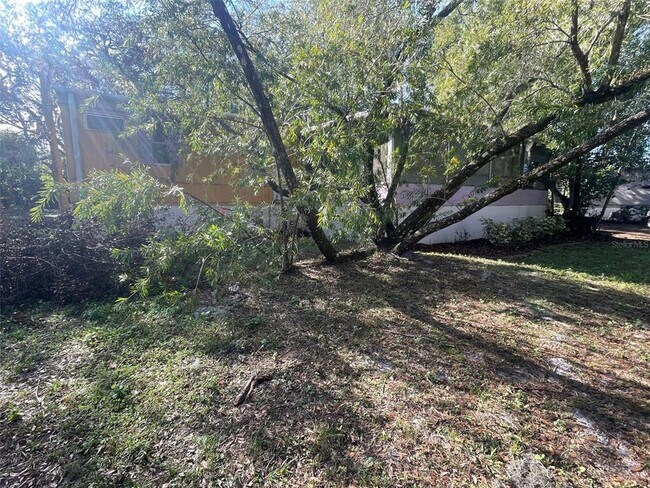 Building Photo - 15756 Trigonia St