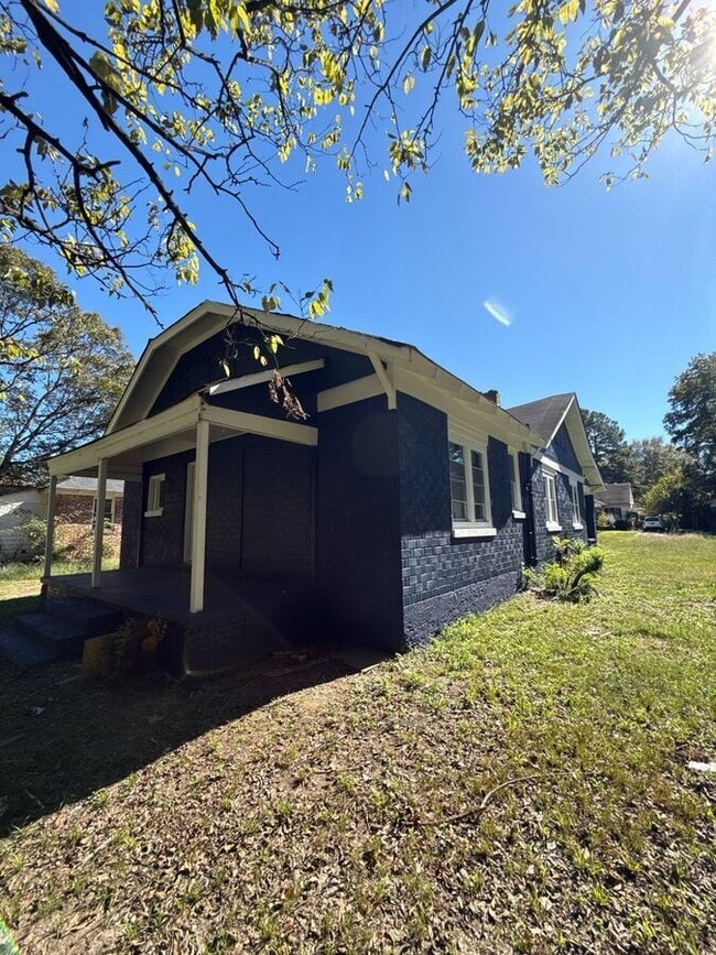Foto del edificio - 3408 Bowen Ave