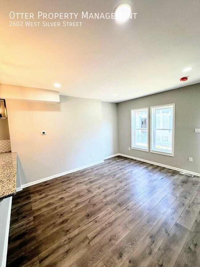 Foto del edificio - 2602 W Silver St