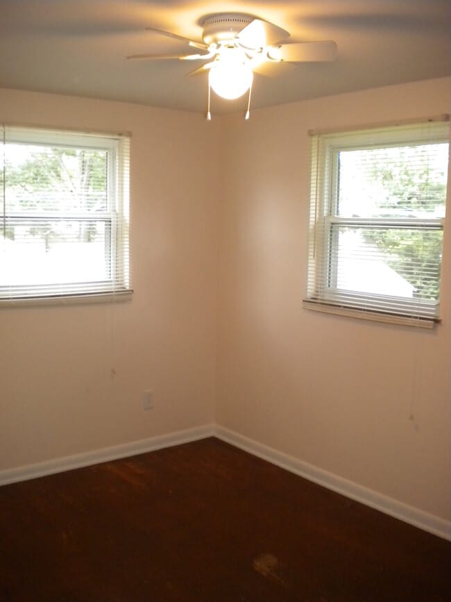 Building Photo - 3069 McGuffey Rd