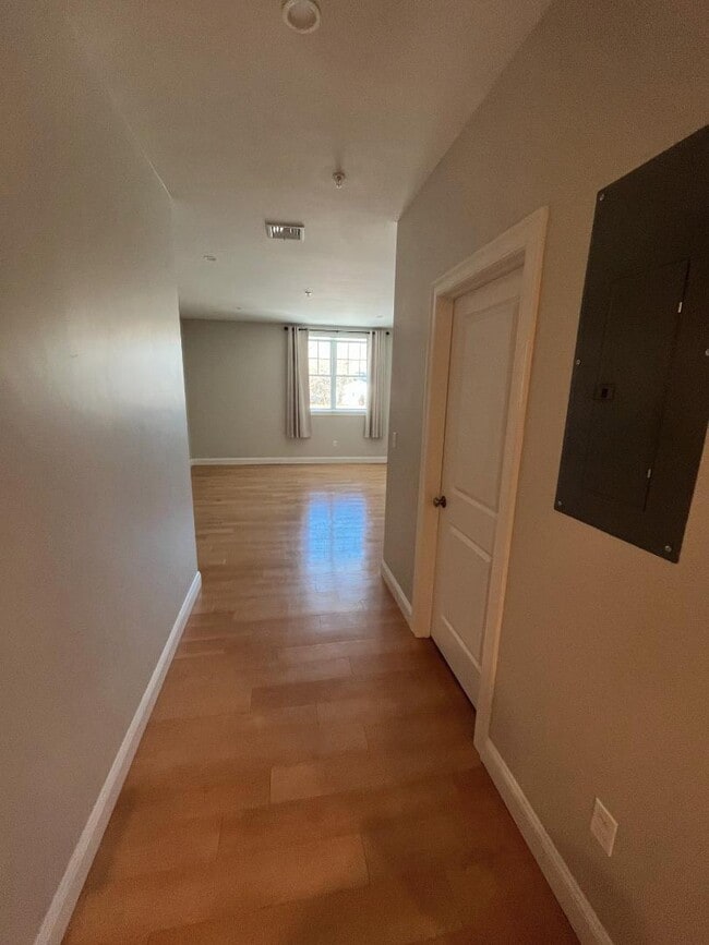 Foto del edificio - 816 Brayton Point Rd