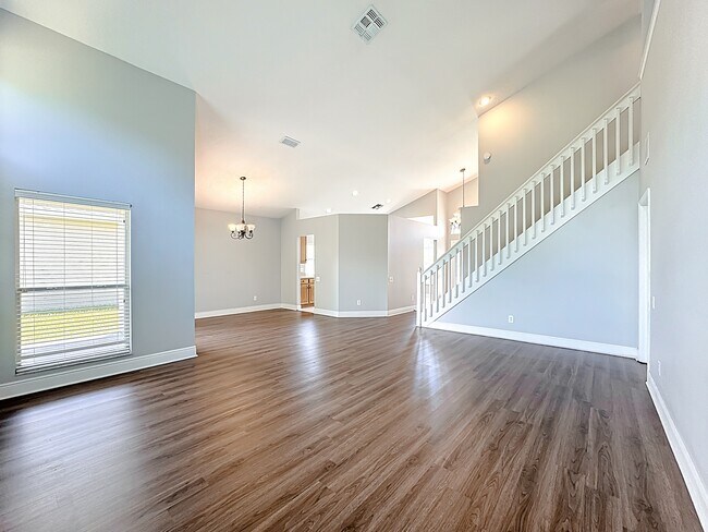 Foto del edificio - 3235 Falcon Point Dr