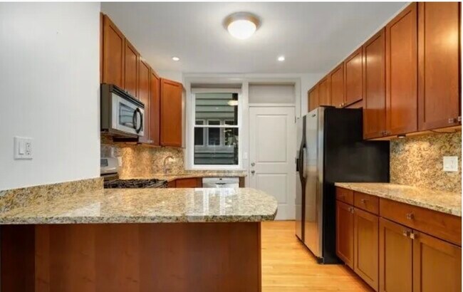 Foto del edificio - 3737 N Leavitt St