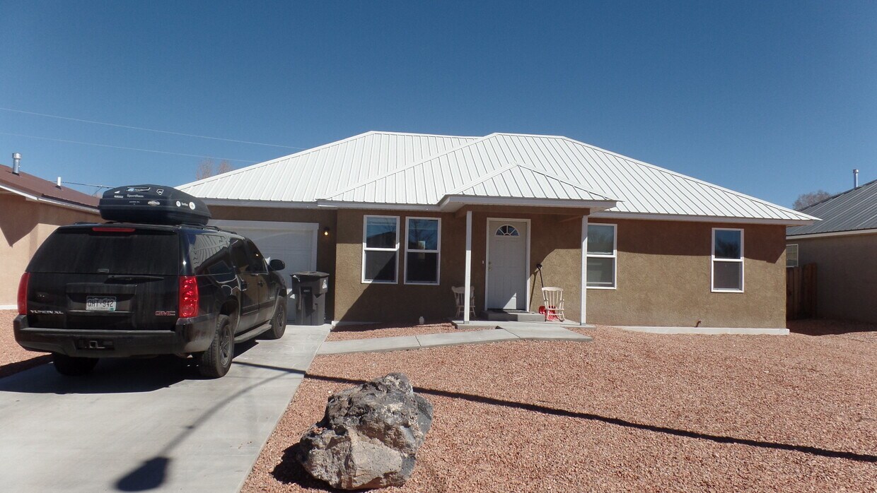 2215 Oliver Ave, Alamosa, CO 81101 House Rental in Alamosa, CO