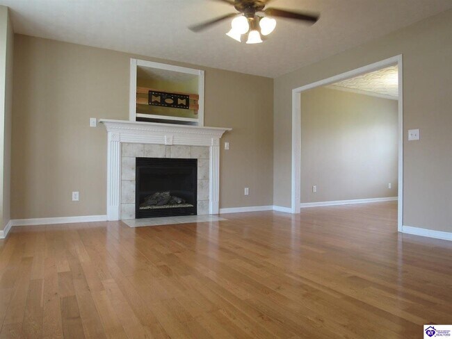 Building Photo - 2539 Kensington Way