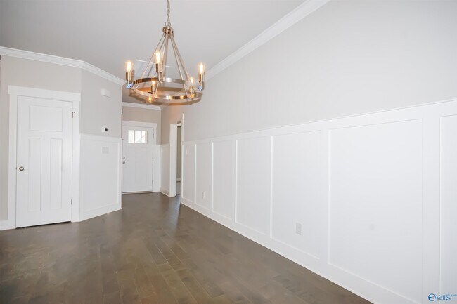 Building Photo - 402 Raleigh Elm Dr