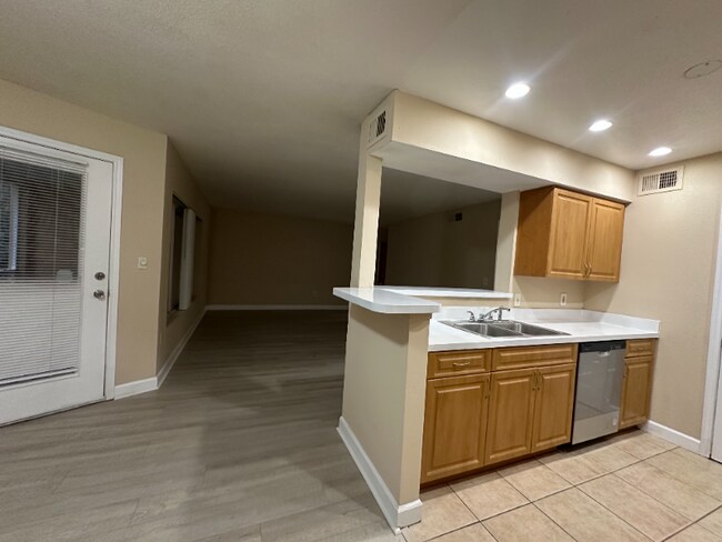 Photo - 2642 NW 33rd St Apartment