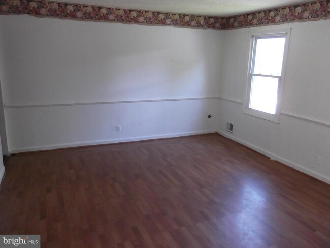 Foto del edificio - 9726 Bragg Ln