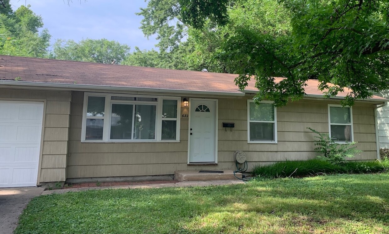 1632 West 20th Terrace - 1632 W 20th Ter