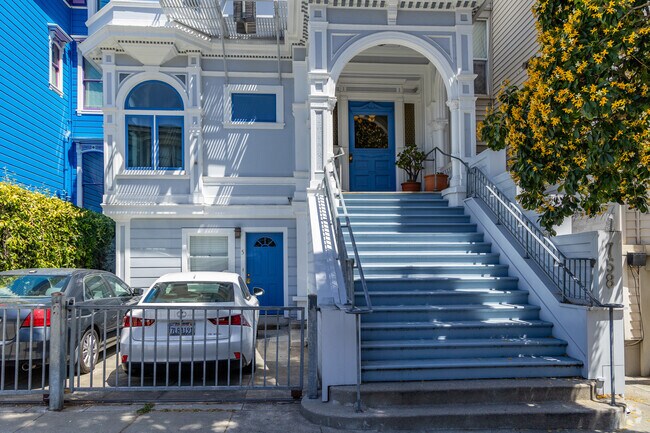 Entrance - 758 Haight St
