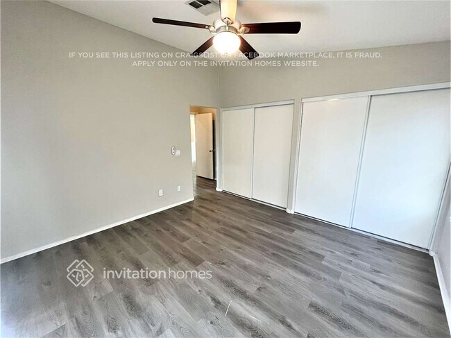Foto del edificio - 1727 E Horseshoe Ave