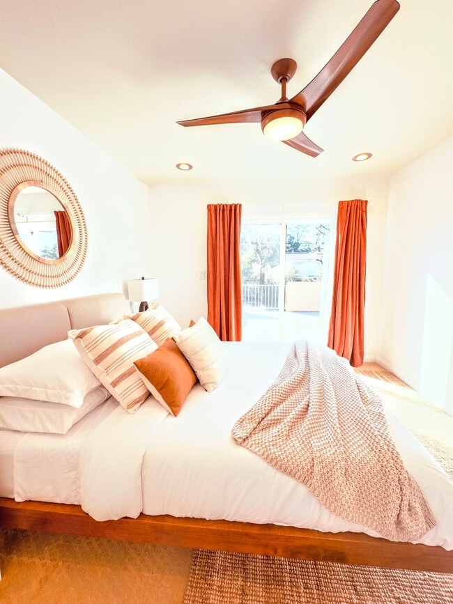 Building Photo - 2565 Pinewood St