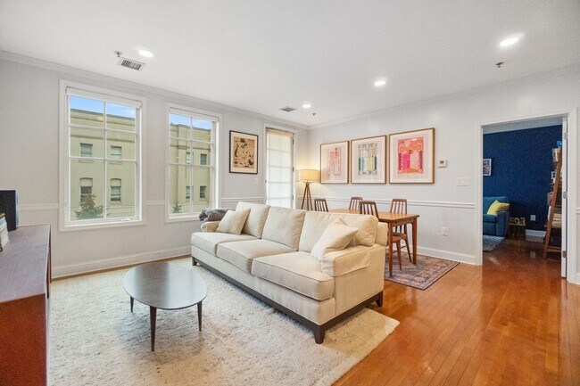 Foto del edificio - 727 Monroe St