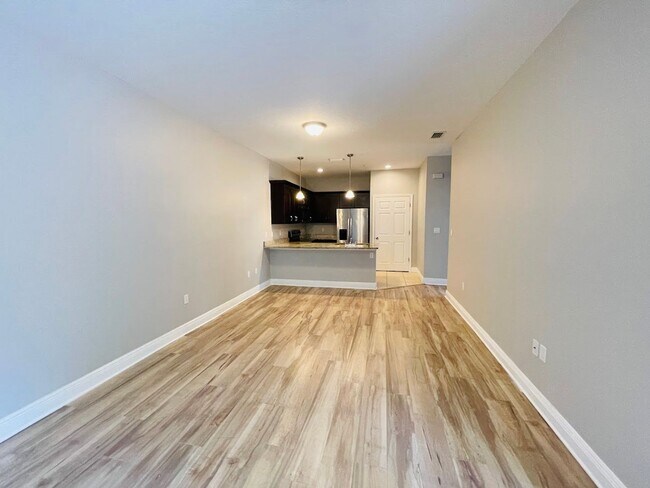 Building Photo - 1601 Cumin Dr