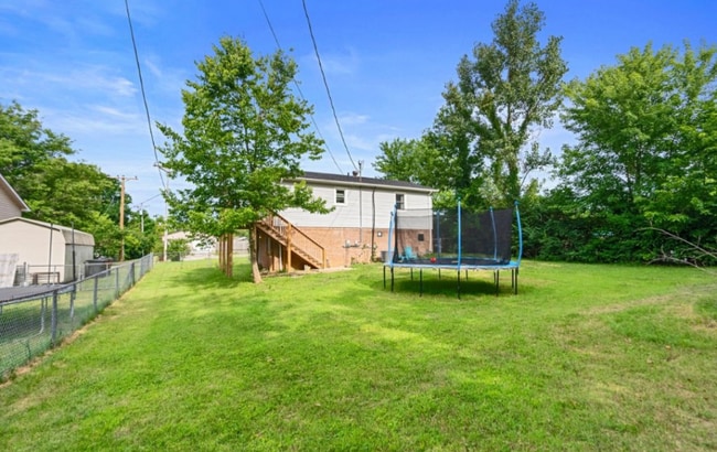 Building Photo - 136 Brooks Rd