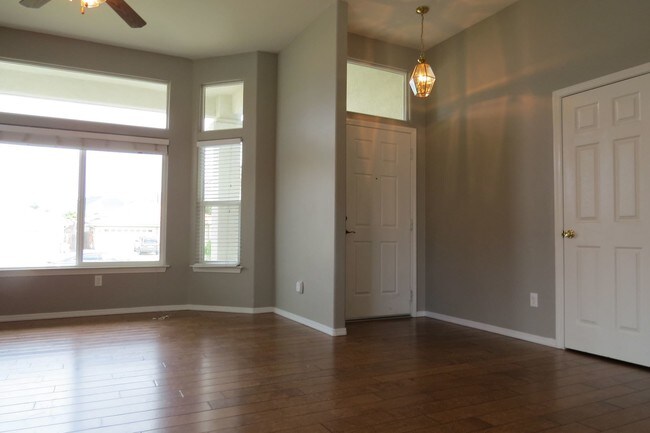 Building Photo - 267 Beechnut St