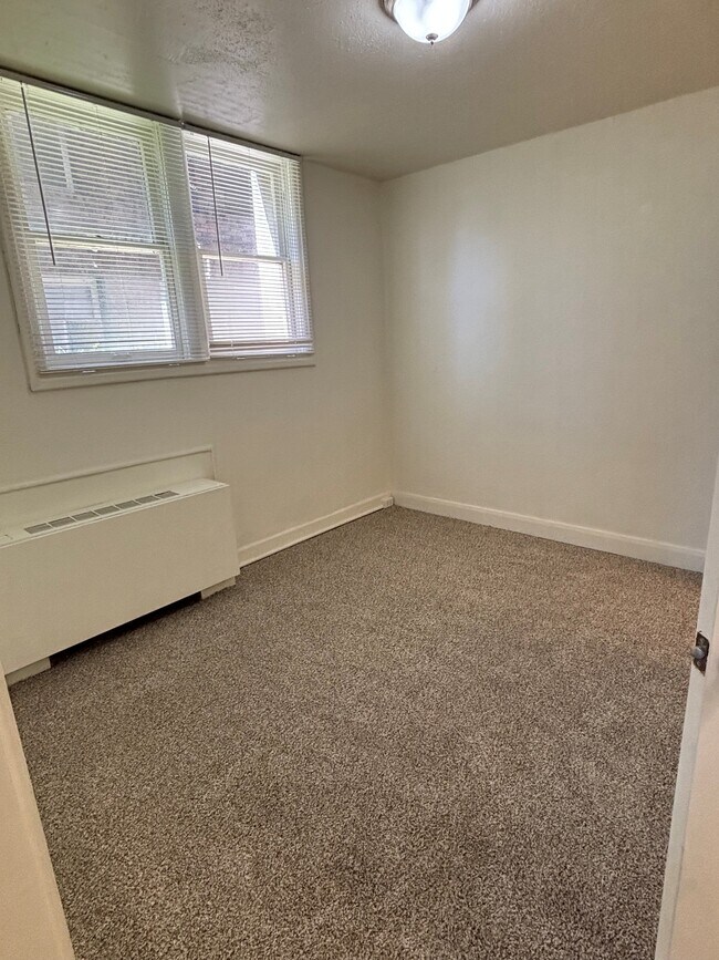 Building Photo - 130 S 300 E