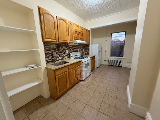 Photo - 853 Van Nest Ave Townhome