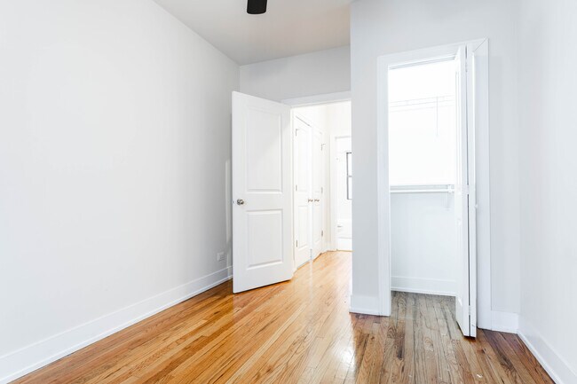 Foto del edificio - 627 W Melrose St