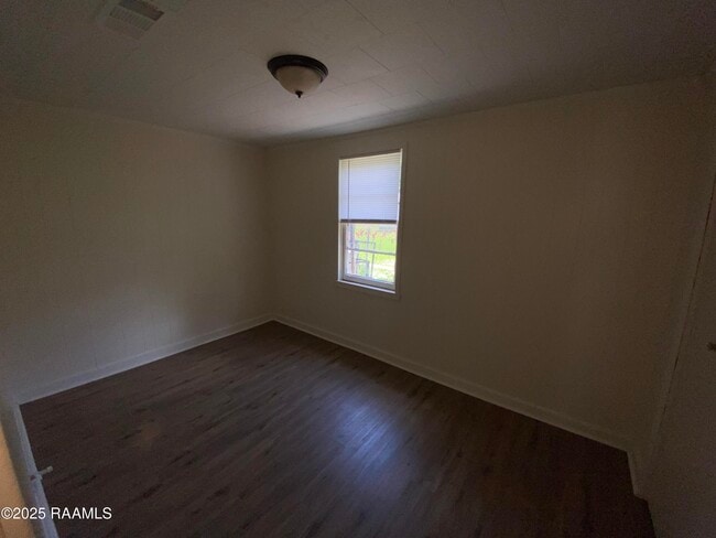 Building Photo - 3939 Chippewa St