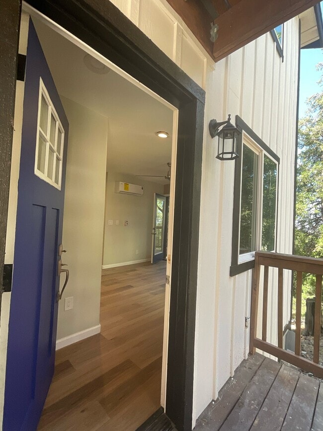 Building Photo - 134 Pine Ridge Rd