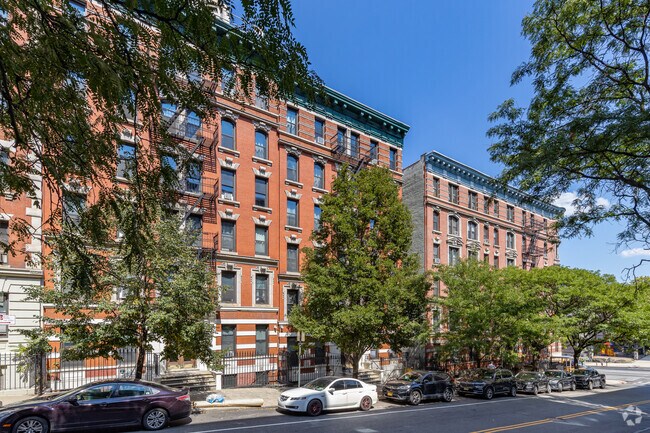Foto del edificio - 505 W 122nd St