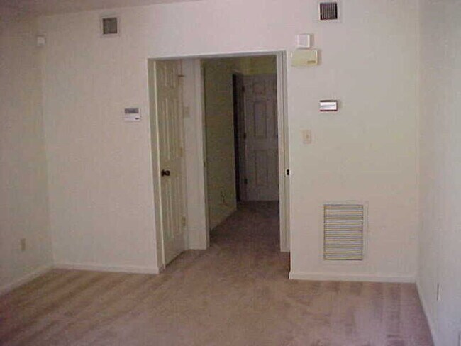 Foto del edificio - 2409-A Fred Smith Road