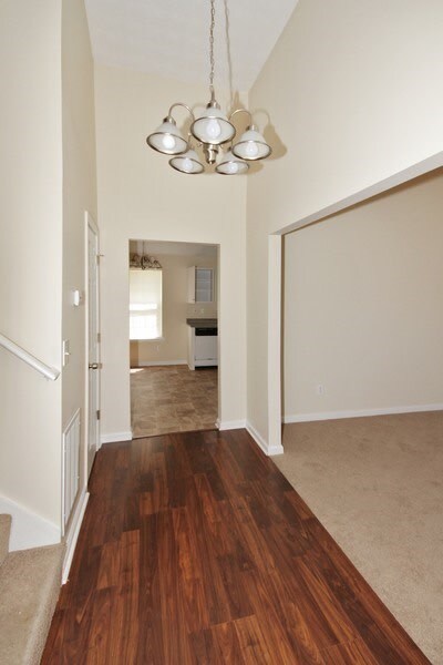 Building Photo - 2812 Brandon Lake Dr