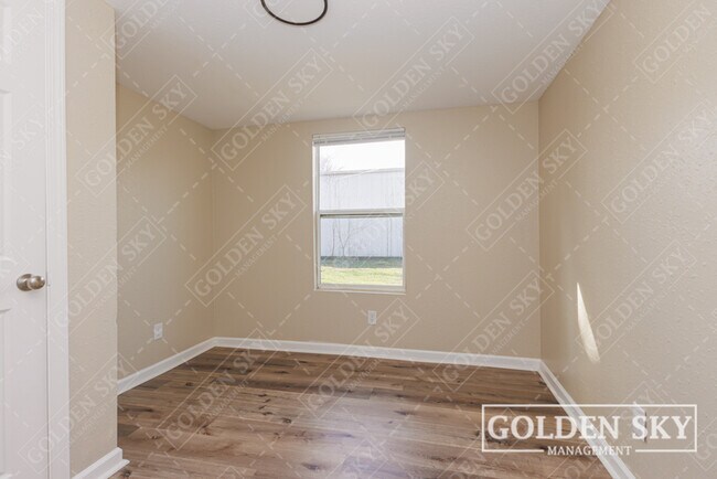 Foto del edificio - 1609 S Gharkey St