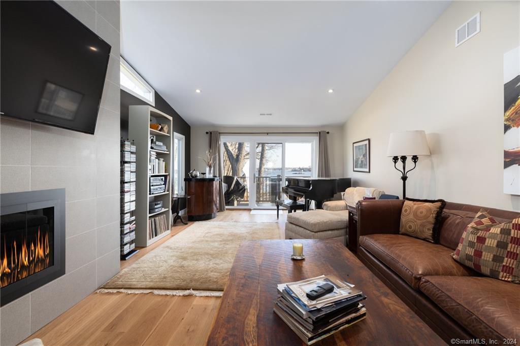 27 Turtle Bay Dr Unit 27, Branford, CT 06405 Condo for Rent in