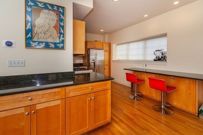 Foto del edificio - 155 Brookline St
