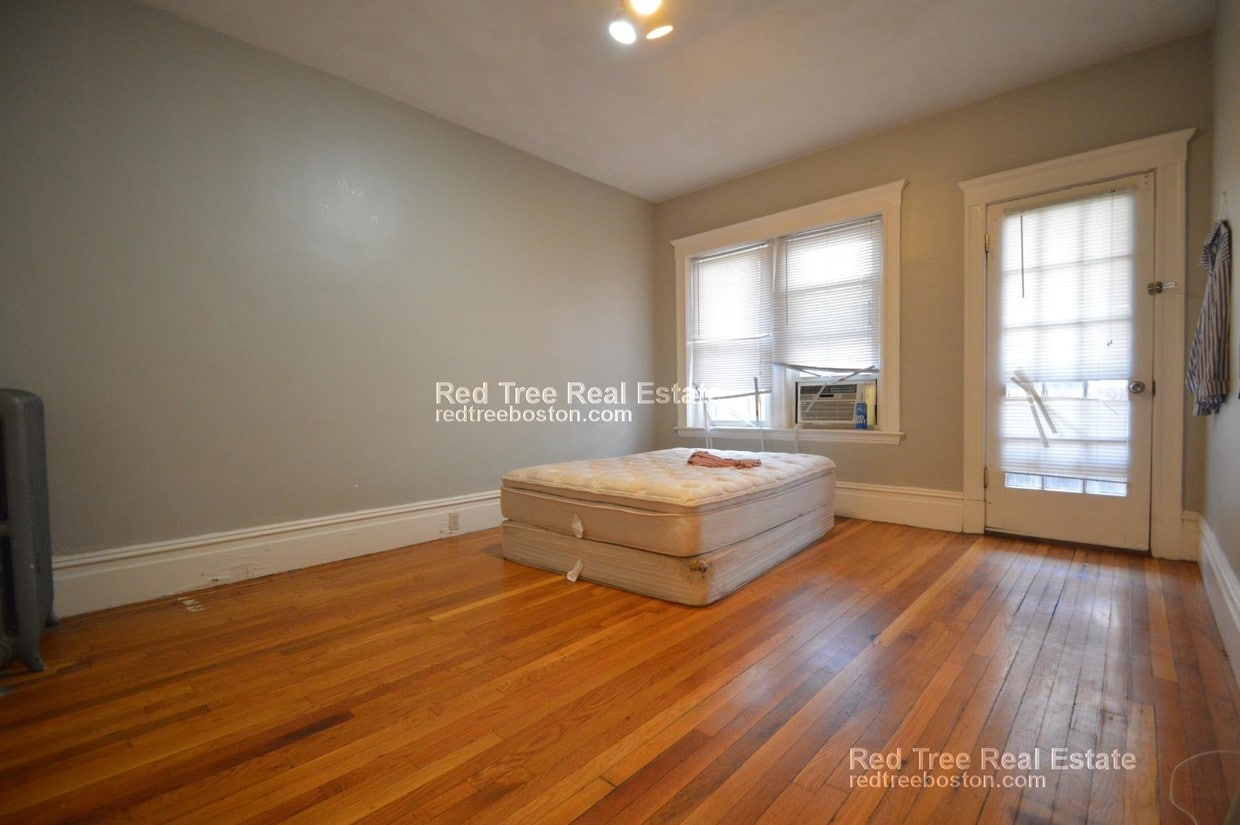 Foto principal - 96 Naples Rd
