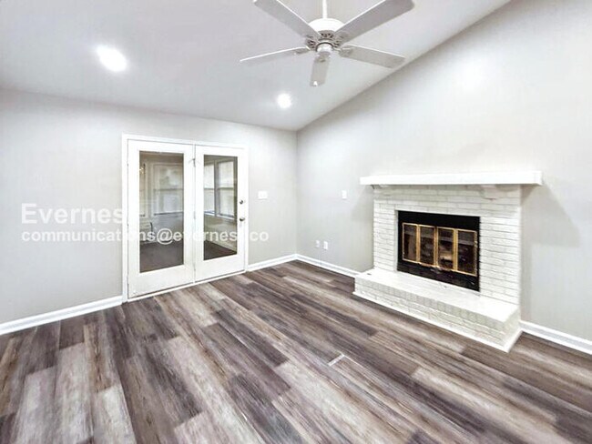 Foto del edificio - 615 Cahaba Manor Trail