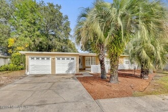 Building Photo - 6643 Greenfern Ln