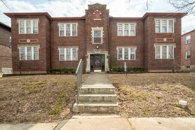 Building Photo - 7234 Amherst Ave